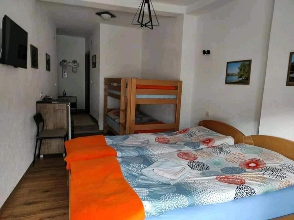 Casa Mular Bed and Breakfast Kruševo Buitenkant foto